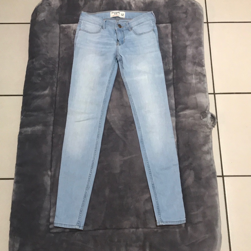 Abercrombie Kids girl size 9/10 super skinny jeans